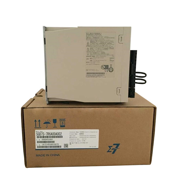 SERWOPAKI Yaskawa Sigma-7 1kW SGD7S-7R6A30A002